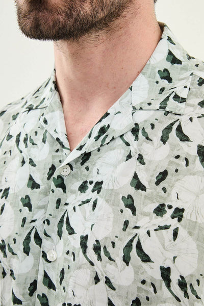 Men’s Green Patterned Short-Sleeve Casual Summer Shirt - Image 3
